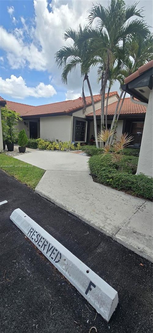 f-37-4844 Sw 152nd Ct, Miami, FL, 33185 | Card Image