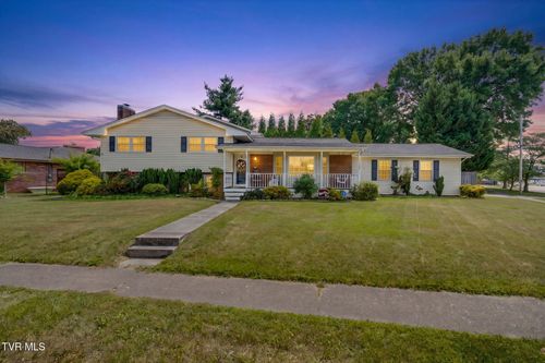 1801 Hermitage Dr, Kingsport, TN, 37664-3205 | Card Image