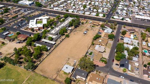 7249 N 50th Dr, Glendale, AZ, 85301-2112 | Card Image