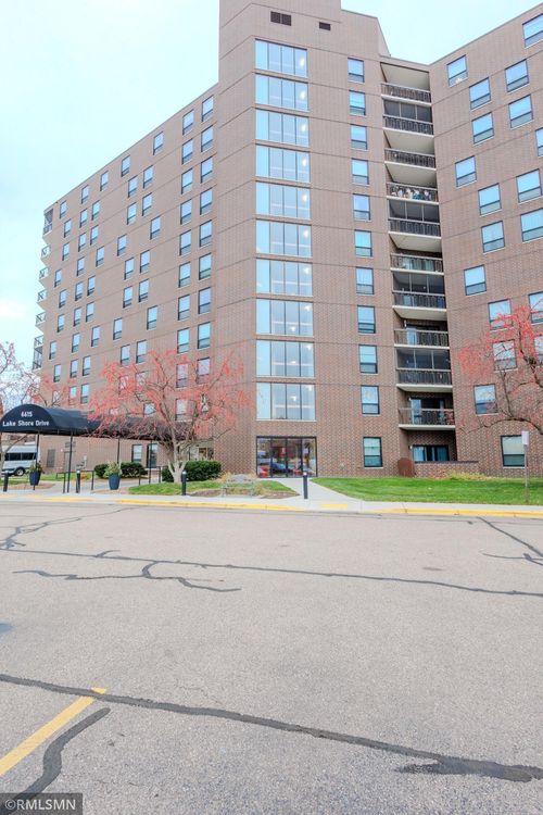 apt-902-6615 Lake Shore Dr S, Richfield, MN, 55423-2274 | Card Image