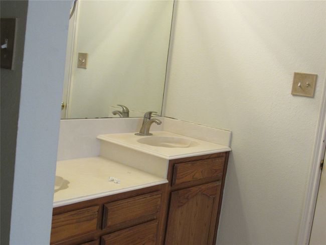 Bathroom with​​‌​​​​‌​​‌‌​‌‌​​​‌‌​​‌‌​‌​​​​​‌ vanity | Image 23