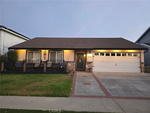 2234 W Flora St, Santa Ana, CA, 92704-5007 | Card Image