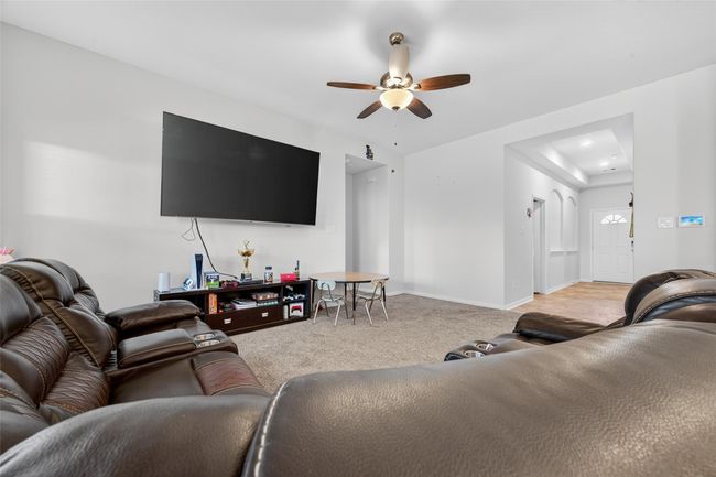 7615 Nevaeh Crest Path, House other with 3 bedrooms, 2 bathrooms and 2 parking in Houston TX | Image 11