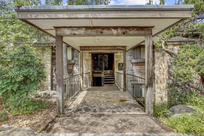 Entrance to bldg 3 | Image 28