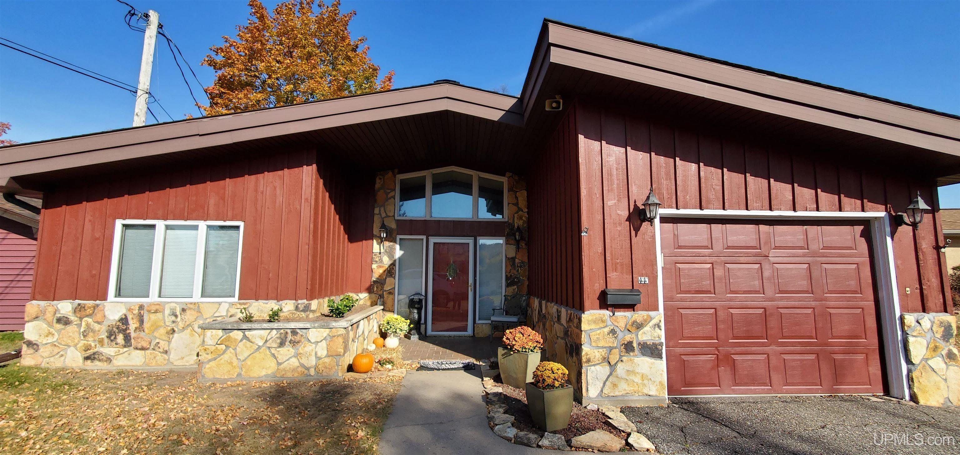 Grant St, Iron Mountain, MI 49801