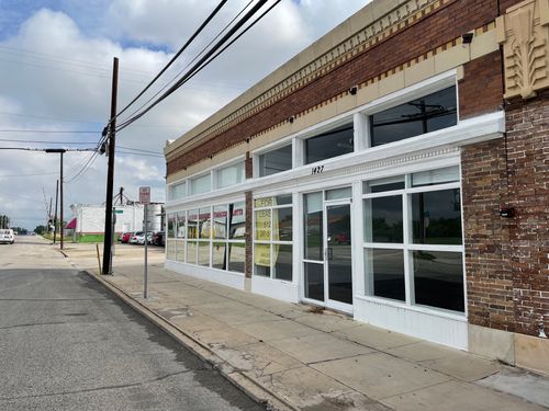 1427 N Austin Street, Seguin, TX, 78155 | Card Image