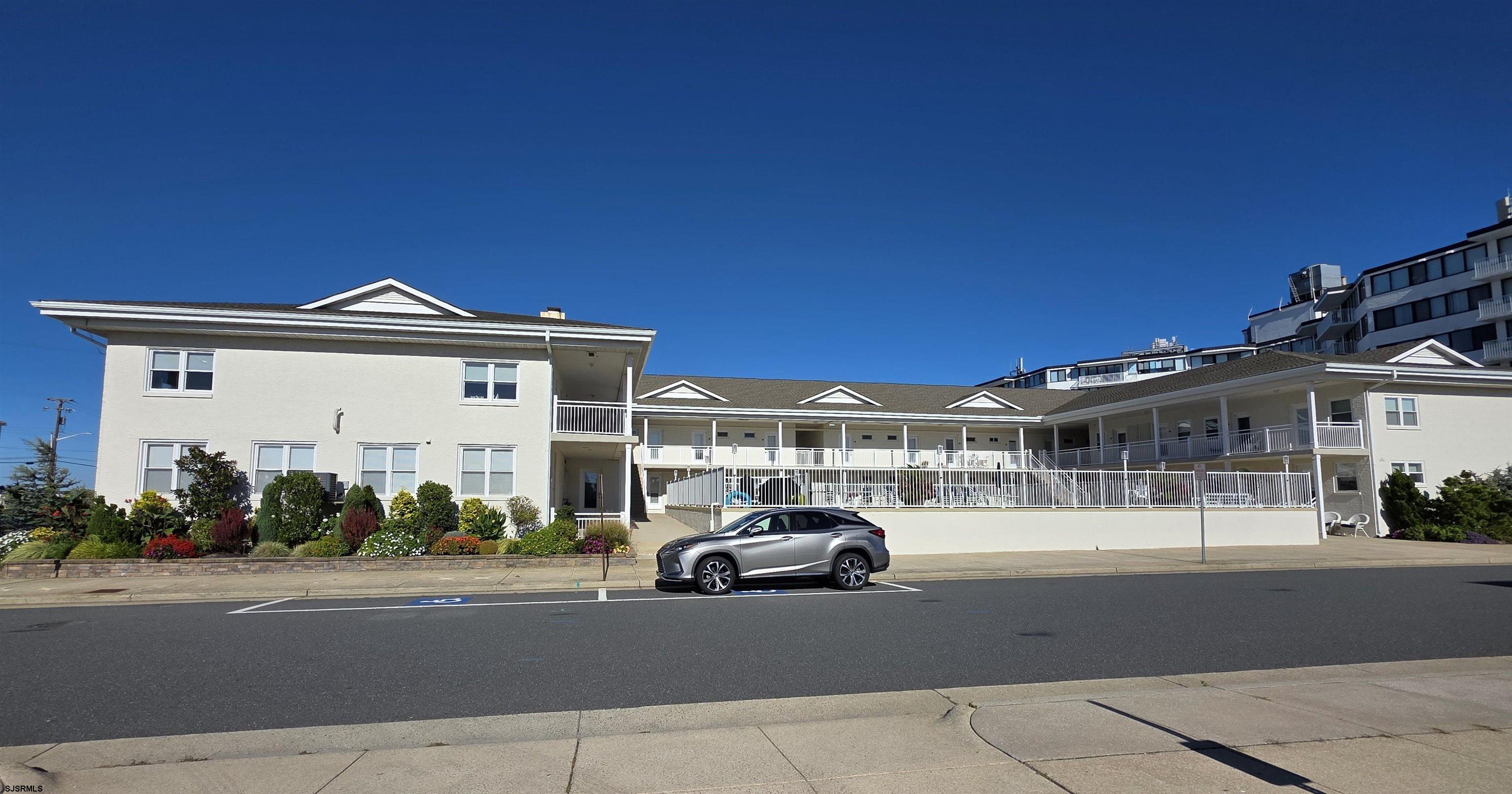 Residential Lease in Longport 3