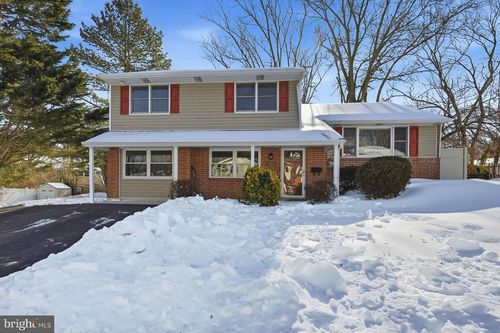 2213 Riviera Ln, WILMINGTON, DE, 19810-2832 | Card Image