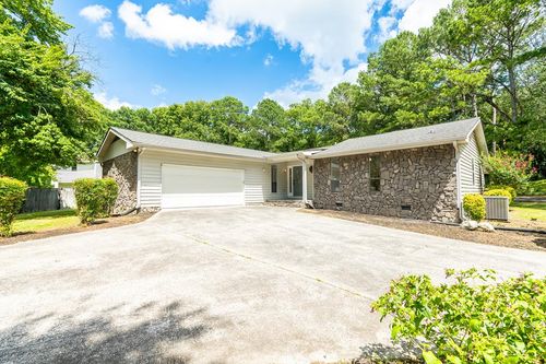 3032 E Brookhaven Cir, Dalton, GA, 30720-5750 | Card Image