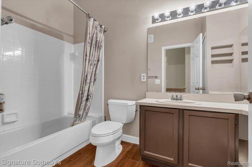 22331 Peachtree, Novi, MI, 48375-5033 | Card Image