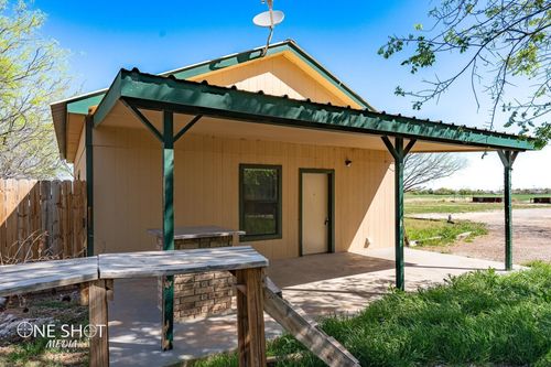 542 Mccartney Ln, Tye, TX, 79563-2210 | Card Image