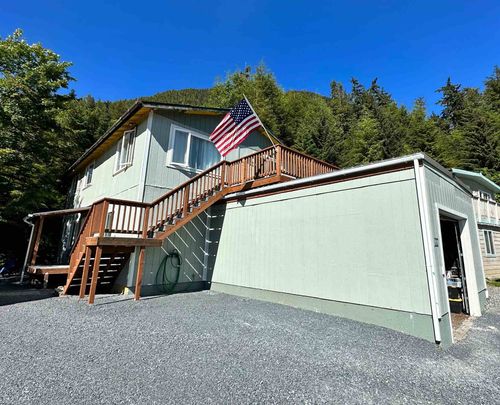 122 Wolff Dr, Sitka, AK, 99835-9741 | Card Image