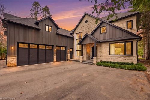 39 Credit Road, Cheltenham, ON, L7C3J3 | Card Image