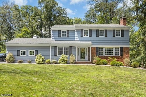 180 Lorraine Dr, Berkeley Heights, NJ, 07922-2361 | Card Image