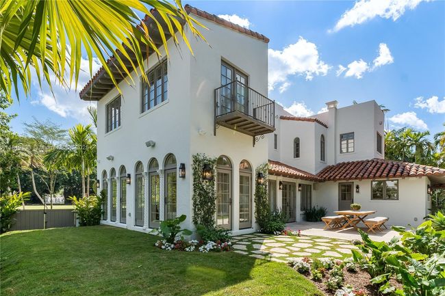 1225 N Greenway Dr, House other with 5 bedrooms, 5 bathrooms and null parking in Coral Gables FL | Image 24