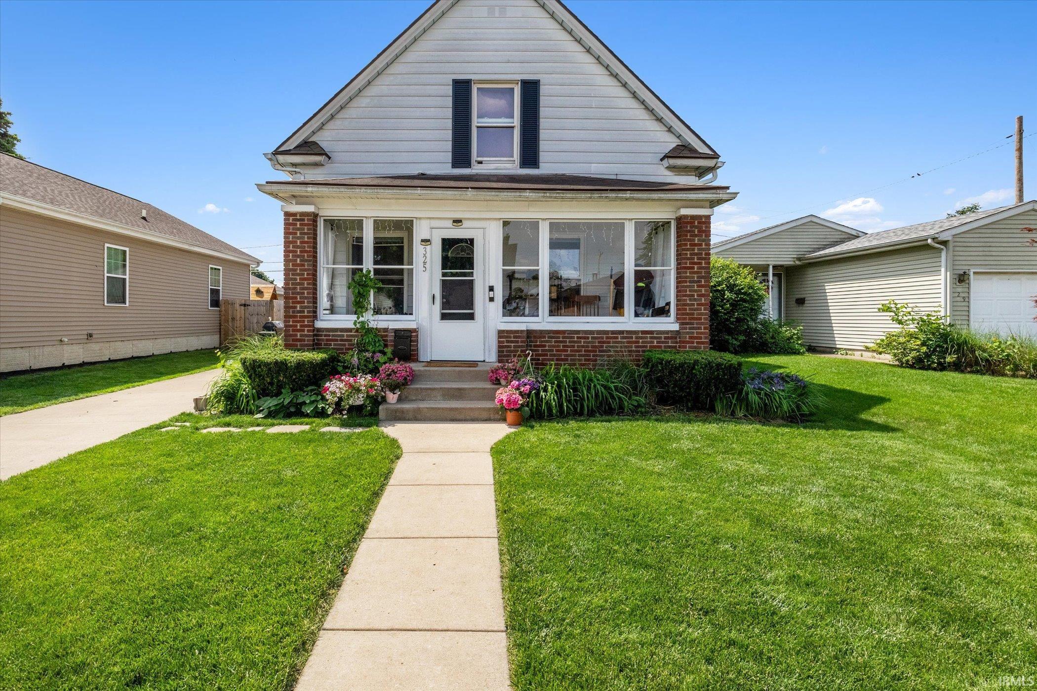 325 W 9th Street, For Sale in Mishawaka Zoocasa