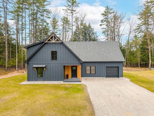 62 Point Ln, Norway, ME, 04268-4217 | Card Image