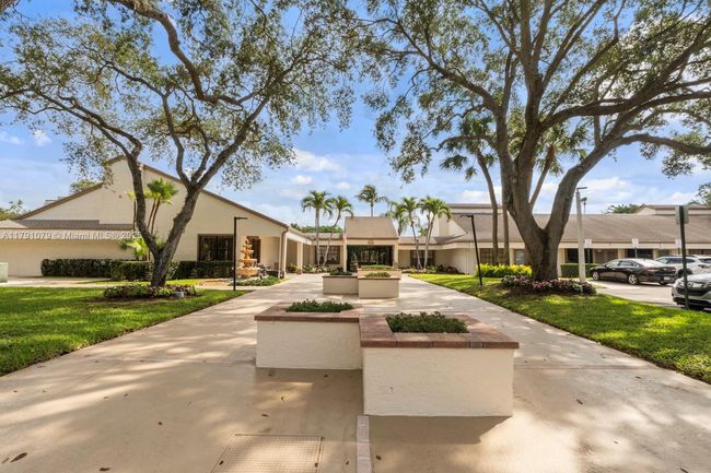 2834 - 3705 Carambola Cir N, Townhouse with 3 bedrooms, 3 bathrooms and null parking in Coconut Creek FL | Image 35