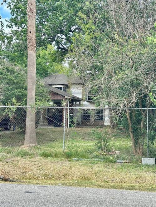 7215 Victoria St, Houston, TX, 77020-3424 | Card Image