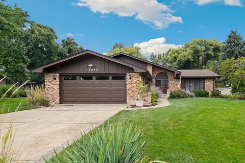 12032 Lake View Dr, Orland Park, IL, 60467-1049 | Card Image