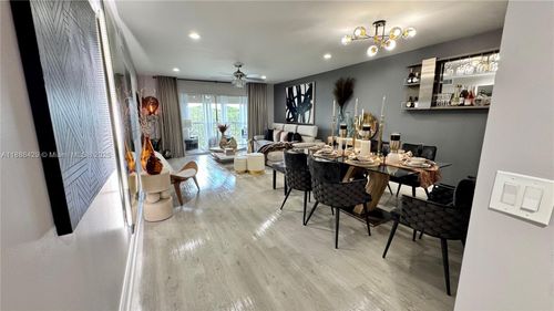 apt-407b-300 Sw 130th Ter, Pembroke Pines, FL, 33027-4049 | Card Image