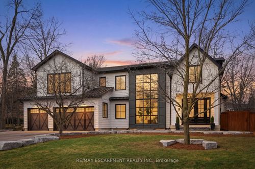 136 Rockcliffe Rd, Dundas, ON, L9H7H3 | Card Image