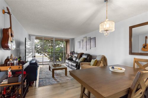 apt-202-9440 Tangerine Pl, Davie, FL, 33324-4447 | Card Image