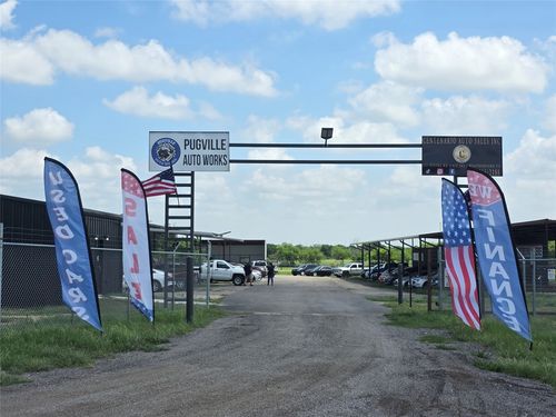 121 Pistol Rd, Weatherford, TX, 76085-4020 | Card Image