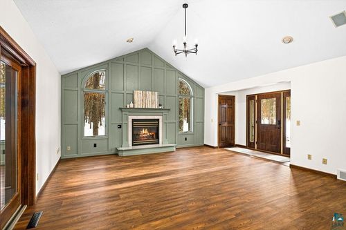 34585 Settlers Pond Dr, Sturgeon Lake, MN, 55783-3832 | Card Image