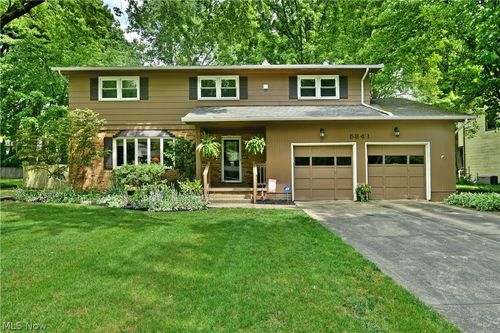 5841 Sampson Dr, Girard, OH, 44420-3514 | Card Image
