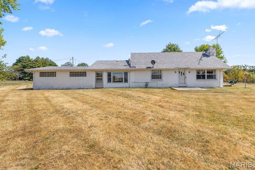 19 Hugo Rd, New Florence, MO, 63363-2712 | Card Image