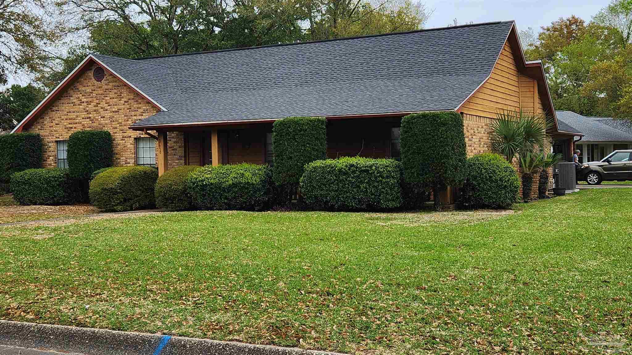 Belle Christiane Cir, Pensacola, FL 32503
