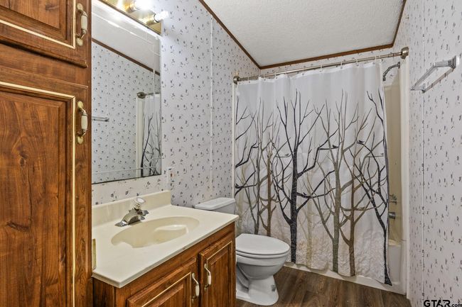 364 San Saba Ln, House other with 3 bedrooms, 2 bathrooms and null parking in Mt Vernon TX | Image 25
