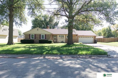 626 E 12th St, York, NE, 68467-1910 | Card Image