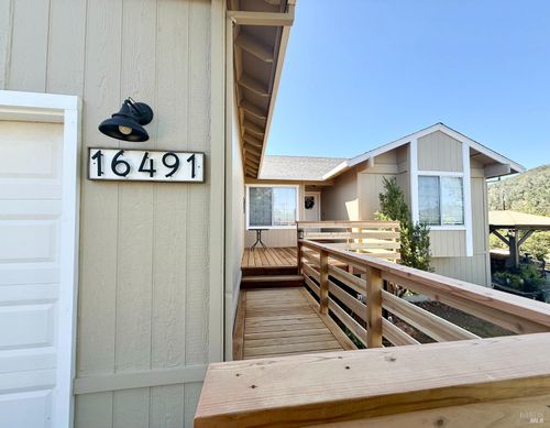 16491 Ridgecrest Ct, Hidden Valley Lake, CA, 95467-8417 | Card Image