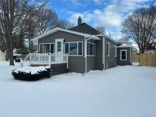 3142 Wright St, Port Huron, MI, 48060-2263 | Card Image