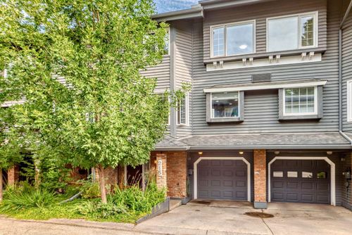 215-4037 42 Street Nw, Calgary, AB, T3A2M9 | Card Image