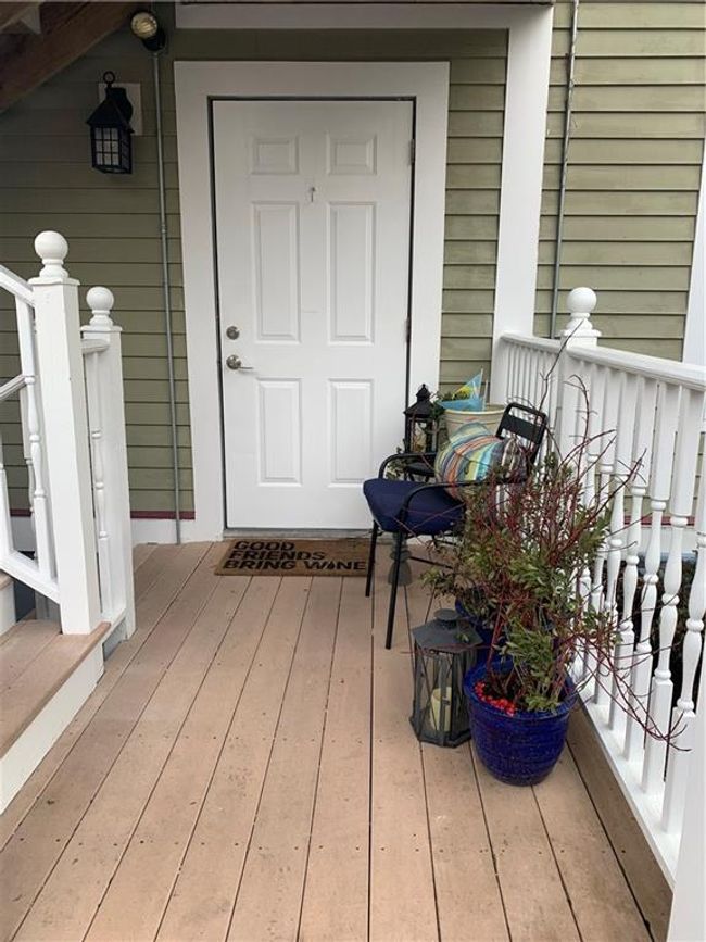 1 425 Main Street, Sold in East Greenwich Zoocasa