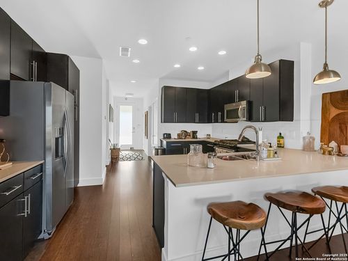 unit-832-2800 Treble Ln, Austin, TX, 78704-4459 | Card Image