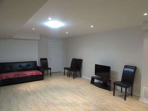 132 Oakborough Dr, Markham, ON, L6B0G3 | Card Image