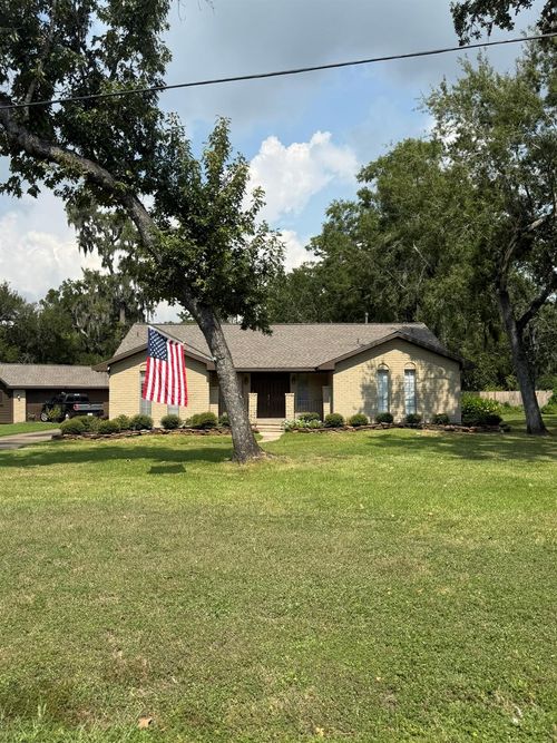 1107 Myrtlewood Dr, Friendswood, TX, 77546-2014 | Card Image