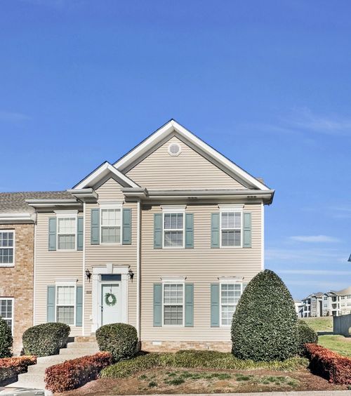 1041 Mckenna Dr, Thompsons Station, TN, 37179-5382 | Card Image