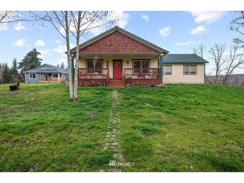 189 Trout Lakes Rd, Castle Rock, WA, 98611-9117 | Card Image