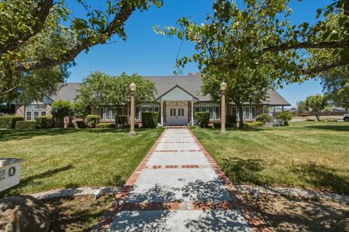 2020 Sunset Dr, Hollister, CA, 95023-6005 | Card Image