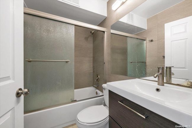 APT-4C - 136-17 Maple Ave, Condo with 2 bedrooms, 3 bathrooms and 1 parking in Flushing NY | Image 10