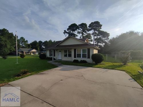 633 Trevor St, Hinesville, GA, 31313-6428 | Card Image