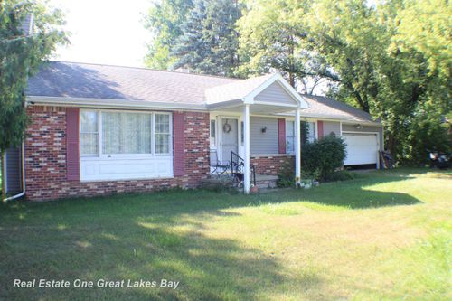 3254 S Plain Rd, Caro, MI, 48723-9427 | Card Image