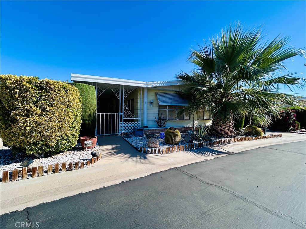 Manufactured In Park in Yucca Valley 2