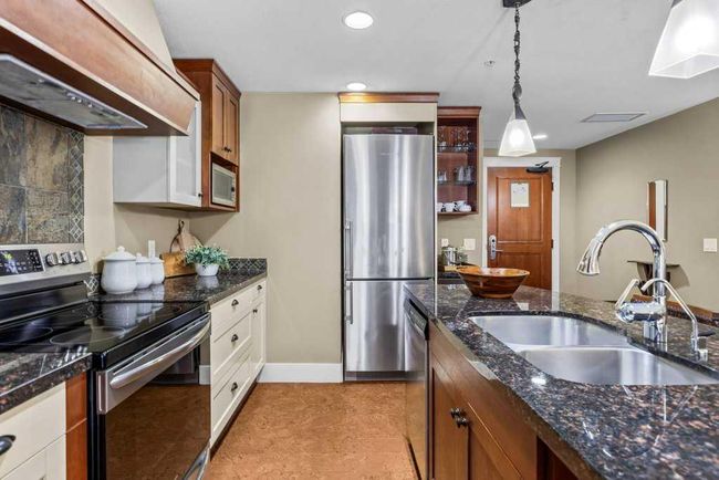 121 - 187 Kananaskis Way, Condo with 2 bedrooms, 2 bathrooms and 1 parking in Canmore AB | Image 14