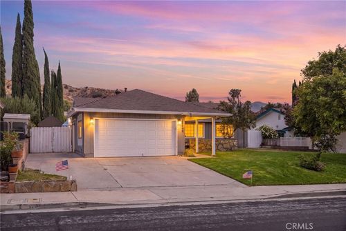 28948 Flowerpark Dr, Canyon Country, CA, 91387 | Card Image